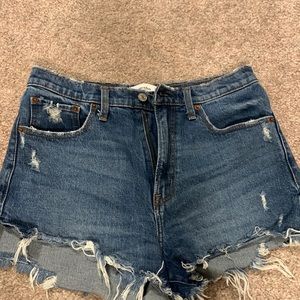 Abercrombie mom short